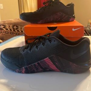 Mens Nike Metcon 5 size 11.